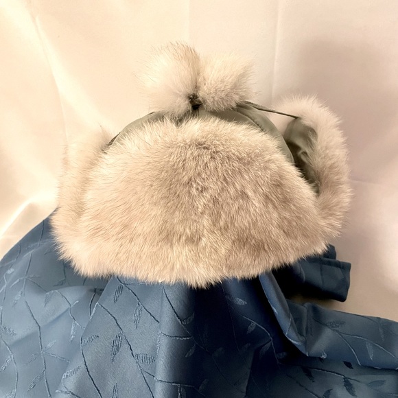 Trapper Ski Hat with Fox Fur - Warm and Snow Resistant NWOT main image 6